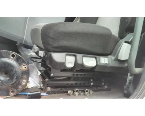 FREIGHTLINER CASCADIA 126 SEAT, FRONT