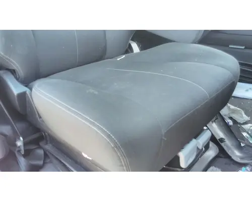 FREIGHTLINER CASCADIA 126 SEAT, FRONT