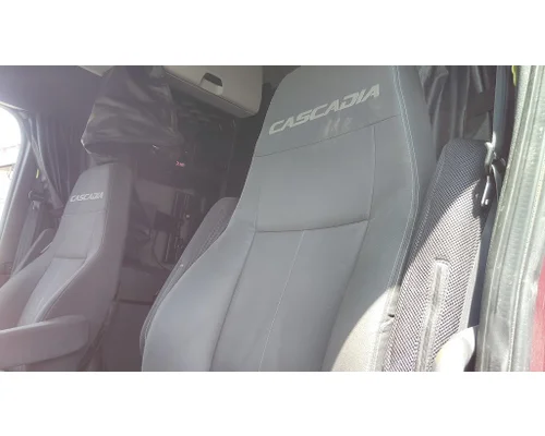 FREIGHTLINER CASCADIA 126 SEAT, FRONT