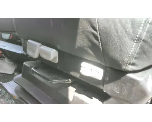 FREIGHTLINER CASCADIA 126 SEAT, FRONT