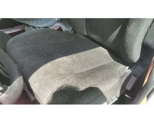 FREIGHTLINER CASCADIA 126 SEAT, FRONT