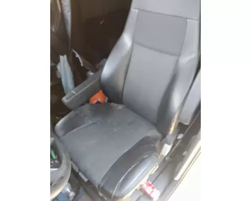 FREIGHTLINER CASCADIA 126 SEAT, FRONT