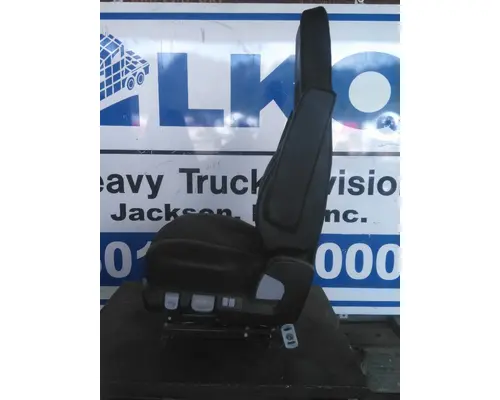 FREIGHTLINER CASCADIA 126 SEAT, FRONT