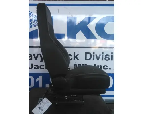 FREIGHTLINER CASCADIA 126 SEAT, FRONT