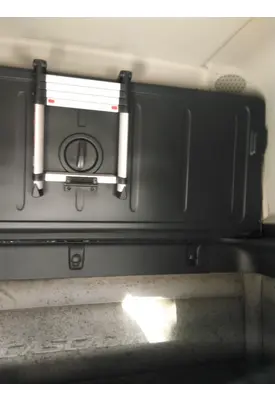 FREIGHTLINER CASCADIA 126 SLEEPER BUNK