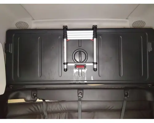 FREIGHTLINER CASCADIA 126 SLEEPER BUNK