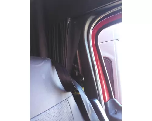 FREIGHTLINER CASCADIA 126 SLEEPER CURTAIN