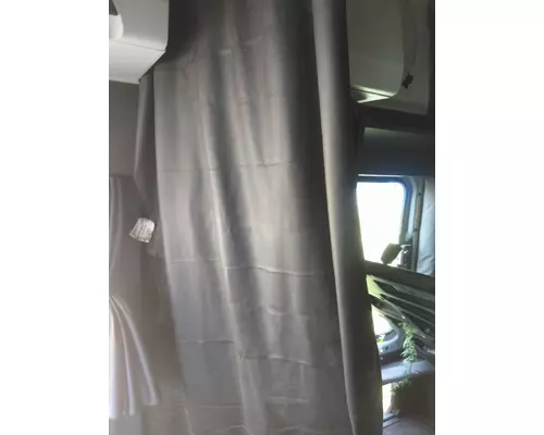 FREIGHTLINER CASCADIA 126 SLEEPER CURTAIN