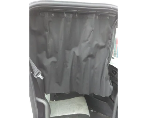 FREIGHTLINER CASCADIA 126 SLEEPER CURTAIN