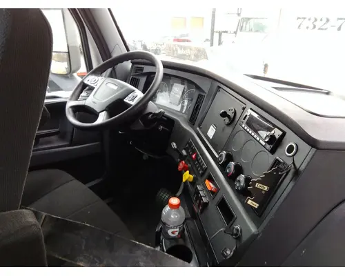 FREIGHTLINER CASCADIA 126 STEERING COLUMN