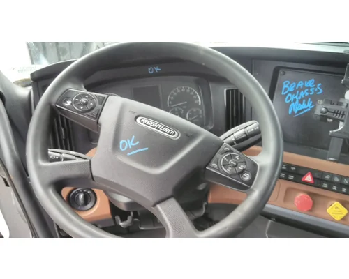 FREIGHTLINER CASCADIA 126 STEERING WHEEL
