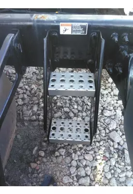 FREIGHTLINER CASCADIA 126 STEP, FRAME