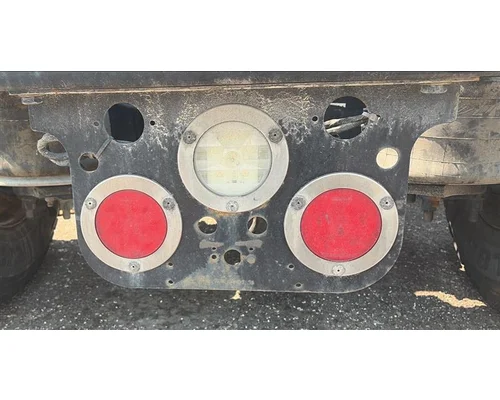 FREIGHTLINER CASCADIA 126 STOP TURN TAIL LAMP