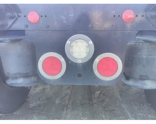 FREIGHTLINER CASCADIA 126 STOP TURN TAIL LAMP