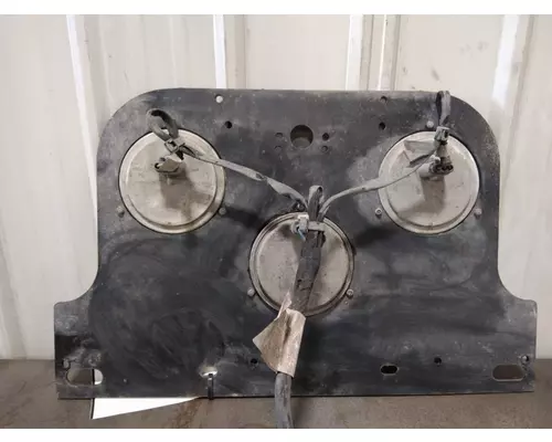 FREIGHTLINER CASCADIA 126 STOP TURN TAIL LAMP