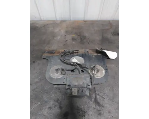 FREIGHTLINER CASCADIA 126 STOP TURN TAIL LAMP