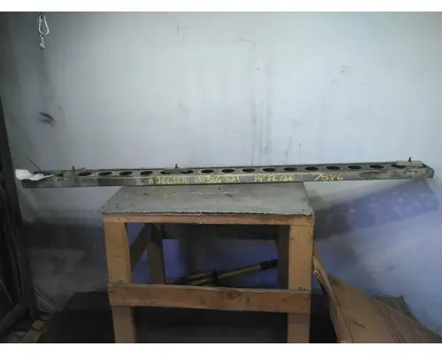 FREIGHTLINER CASCADIA 126 TANK STEP