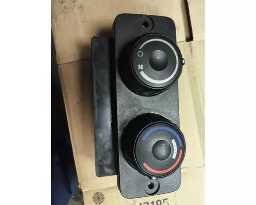 FREIGHTLINER CASCADIA 126 TEMPERATURE CONTROL