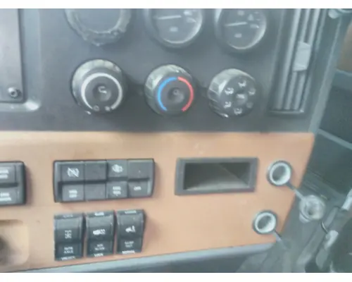 FREIGHTLINER CASCADIA 126 TEMPERATURE CONTROL