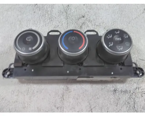 FREIGHTLINER CASCADIA 126 TEMPERATURE CONTROL