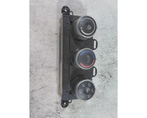 FREIGHTLINER CASCADIA 126 TEMPERATURE CONTROL