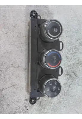 FREIGHTLINER CASCADIA 126 TEMPERATURE CONTROL