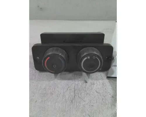 FREIGHTLINER CASCADIA 126 TEMPERATURE CONTROL