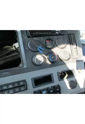 FREIGHTLINER CASCADIA 126 TEMPERATURE CONTROL