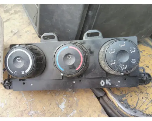 FREIGHTLINER CASCADIA 126 TEMPERATURE CONTROL