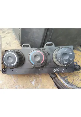 FREIGHTLINER CASCADIA 126 TEMPERATURE CONTROL