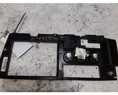 FREIGHTLINER CASCADIA 126 TEMPERATURE CONTROL