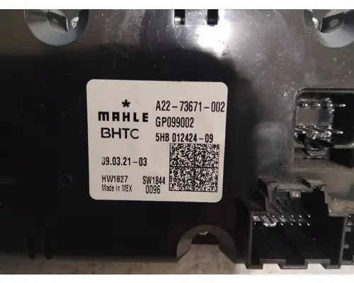 FREIGHTLINER CASCADIA 126 TEMPERATURE CONTROL