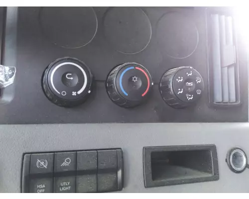 FREIGHTLINER CASCADIA 126 TEMPERATURE CONTROL