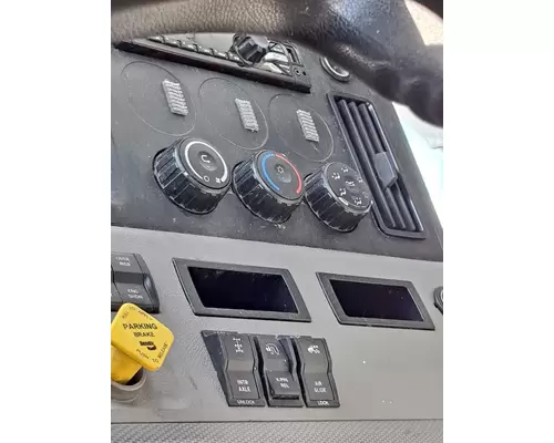 FREIGHTLINER CASCADIA 126 TEMPERATURE CONTROL