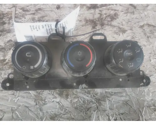 FREIGHTLINER CASCADIA 126 TEMPERATURE CONTROL