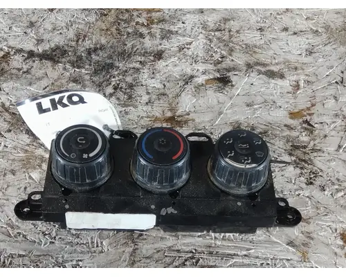 FREIGHTLINER CASCADIA 126 TEMPERATURE CONTROL