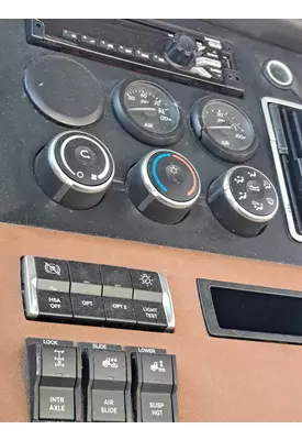 FREIGHTLINER CASCADIA 126 TEMPERATURE CONTROL