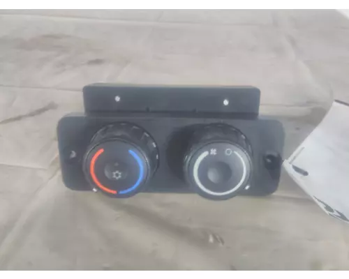 FREIGHTLINER CASCADIA 126 TEMPERATURE CONTROL