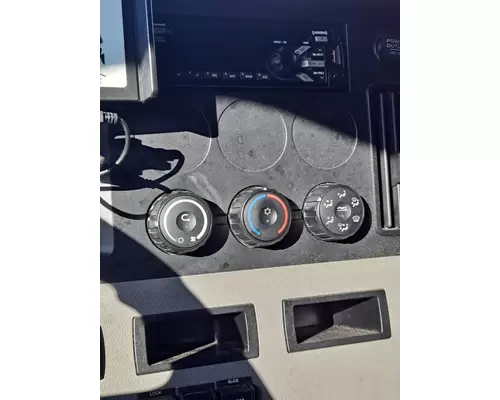 FREIGHTLINER CASCADIA 126 TEMPERATURE CONTROL