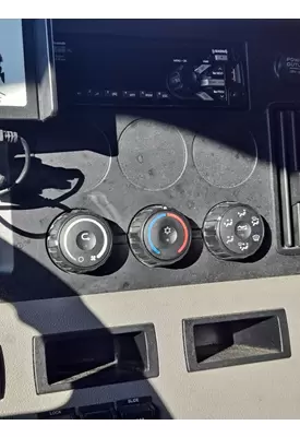 FREIGHTLINER CASCADIA 126 TEMPERATURE CONTROL