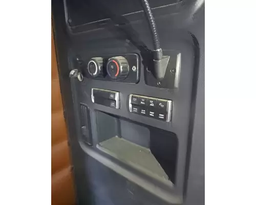 FREIGHTLINER CASCADIA 126 TEMPERATURE CONTROL