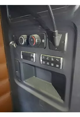 FREIGHTLINER CASCADIA 126 TEMPERATURE CONTROL