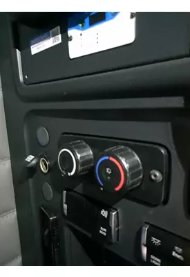 FREIGHTLINER CASCADIA 126 TEMPERATURE CONTROL