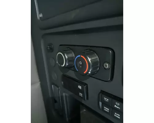 FREIGHTLINER CASCADIA 126 TEMPERATURE CONTROL