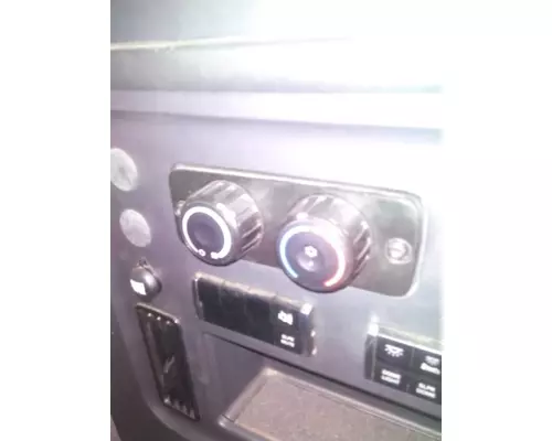 FREIGHTLINER CASCADIA 126 TEMPERATURE CONTROL