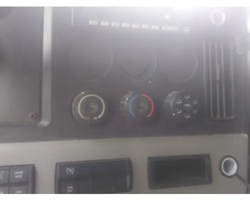 FREIGHTLINER CASCADIA 126 TEMPERATURE CONTROL