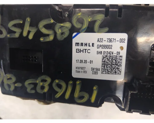 FREIGHTLINER CASCADIA 126 TEMPERATURE CONTROL