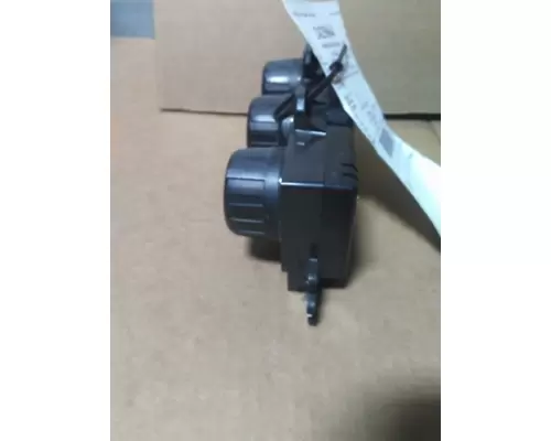 FREIGHTLINER CASCADIA 126 TEMPERATURE CONTROL