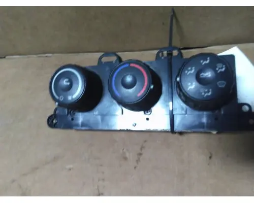 FREIGHTLINER CASCADIA 126 TEMPERATURE CONTROL