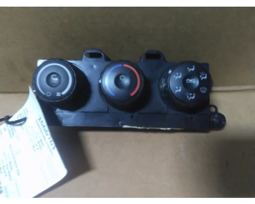 FREIGHTLINER CASCADIA 126 TEMPERATURE CONTROL